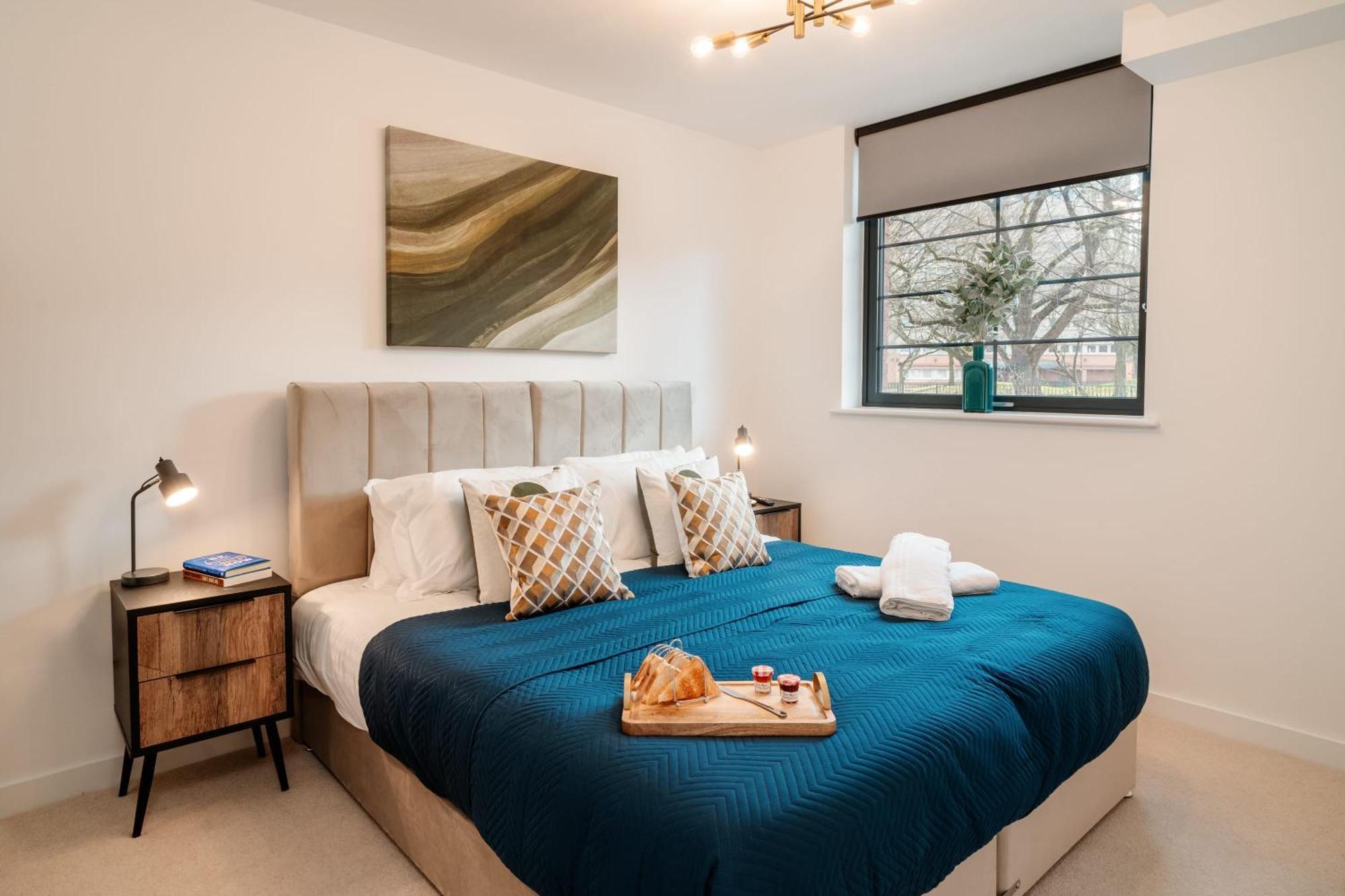 Apartment Spacious Pad Family Contractors Wifi Parking *