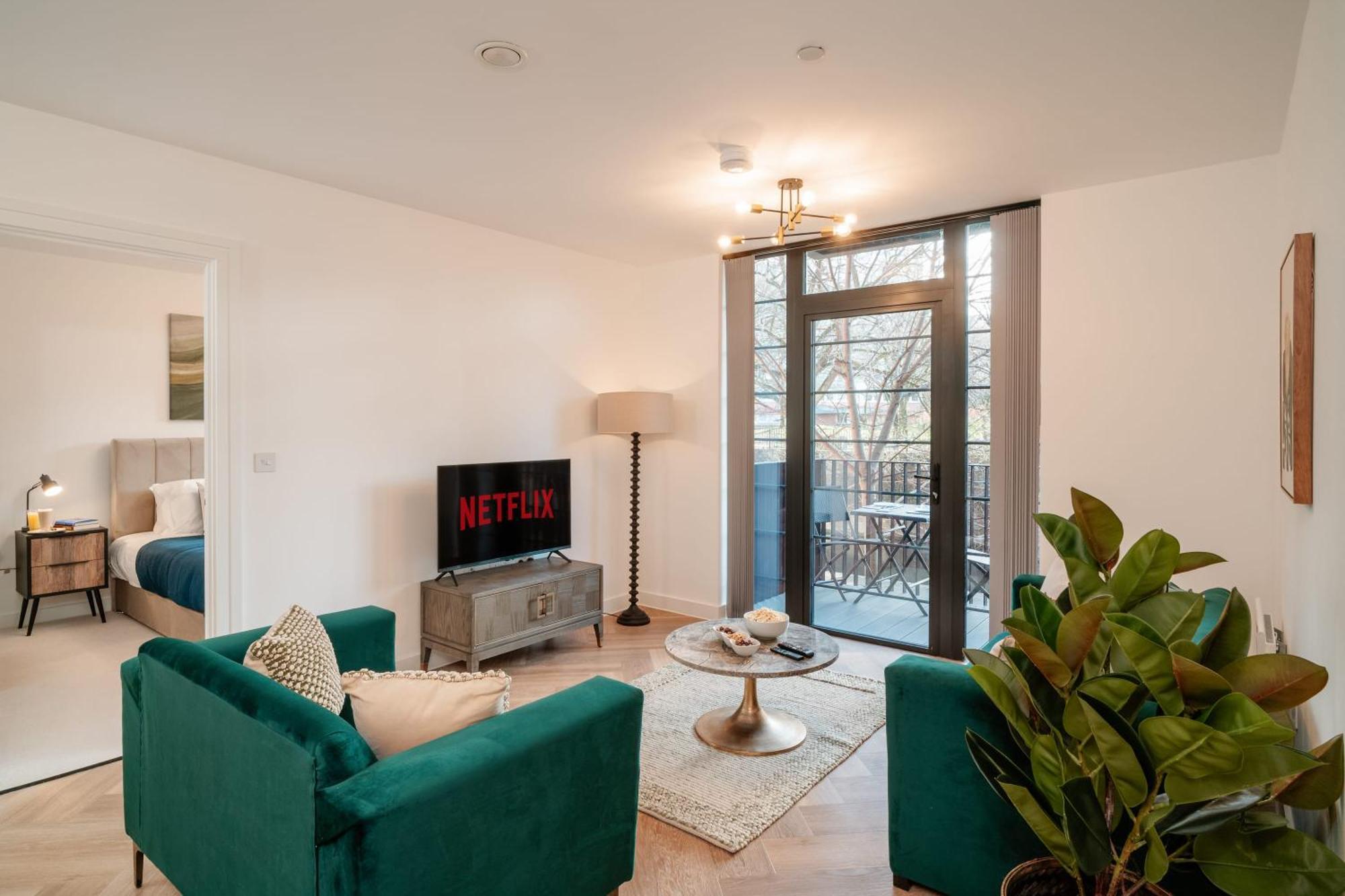 Spacious Pad Family Contractors Wifi Parking Apartment *